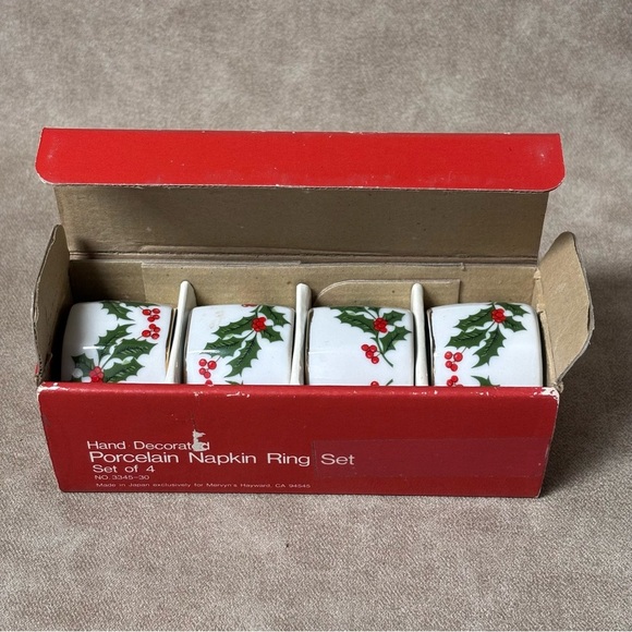 Hand Decorated Christmas Porcelain Napkin Ring Set Made In Japan - Picture 2 of 7